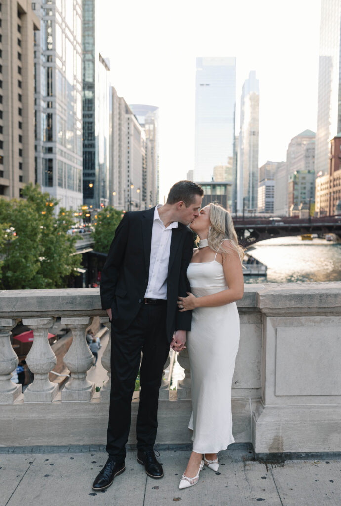 romantic chicago engagement photos, romantic wedding photos, romantic chicago wedding photographer