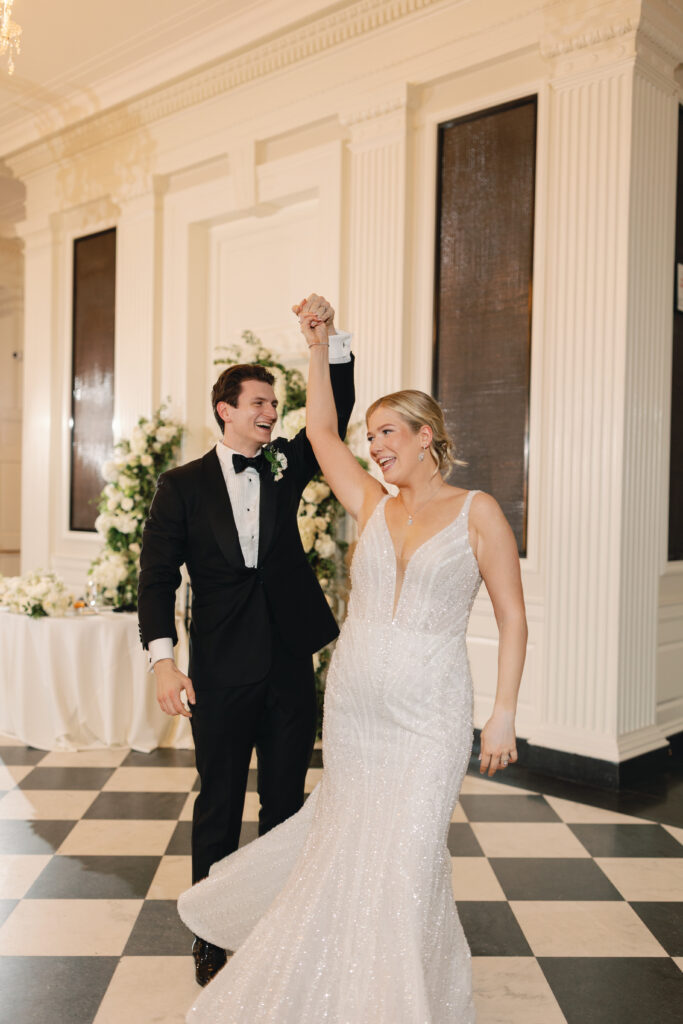 chicago history museum reception, checkered dance floor, modern chicago wedding venues